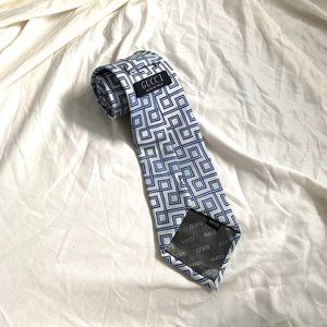 gucci made in italy white blue retro geometric mens luxury neck tie